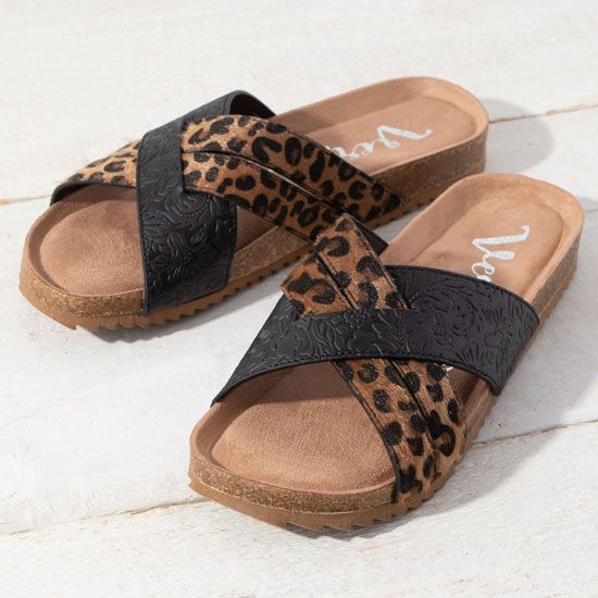 Very g cheap brand leopard sandals