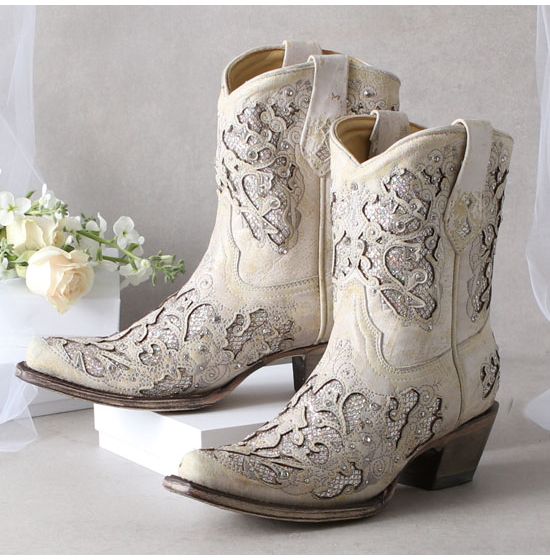 White corral cowgirl outlet boots