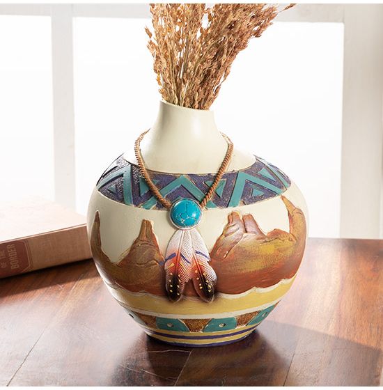 White Feather Vase 